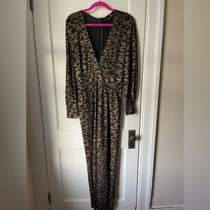 Sanyae Demure Animal print jumpsuit, zipper back, button wrist, size L, like new